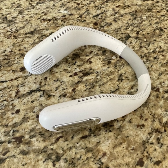 Bladeless Neck Fan White - Picture 4 of 9